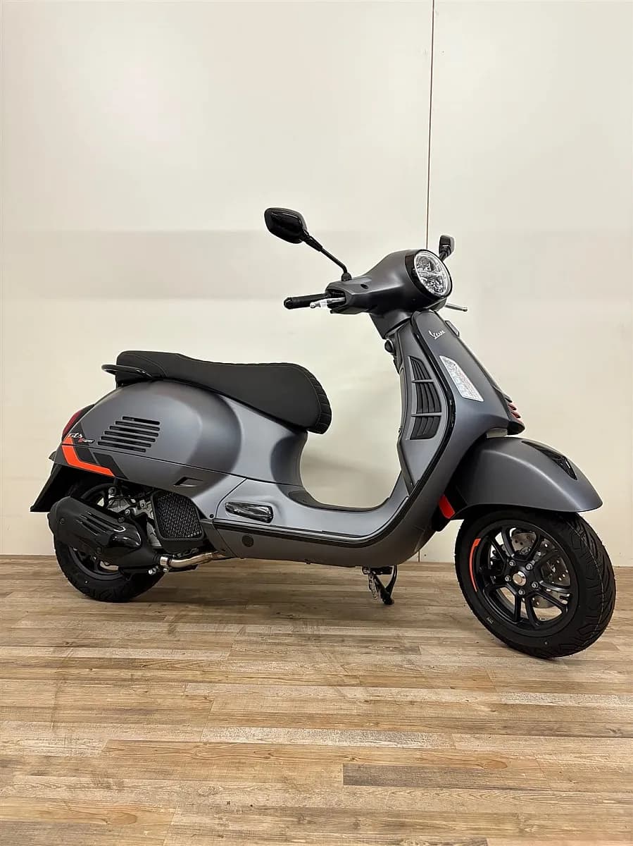 Vespa GTS