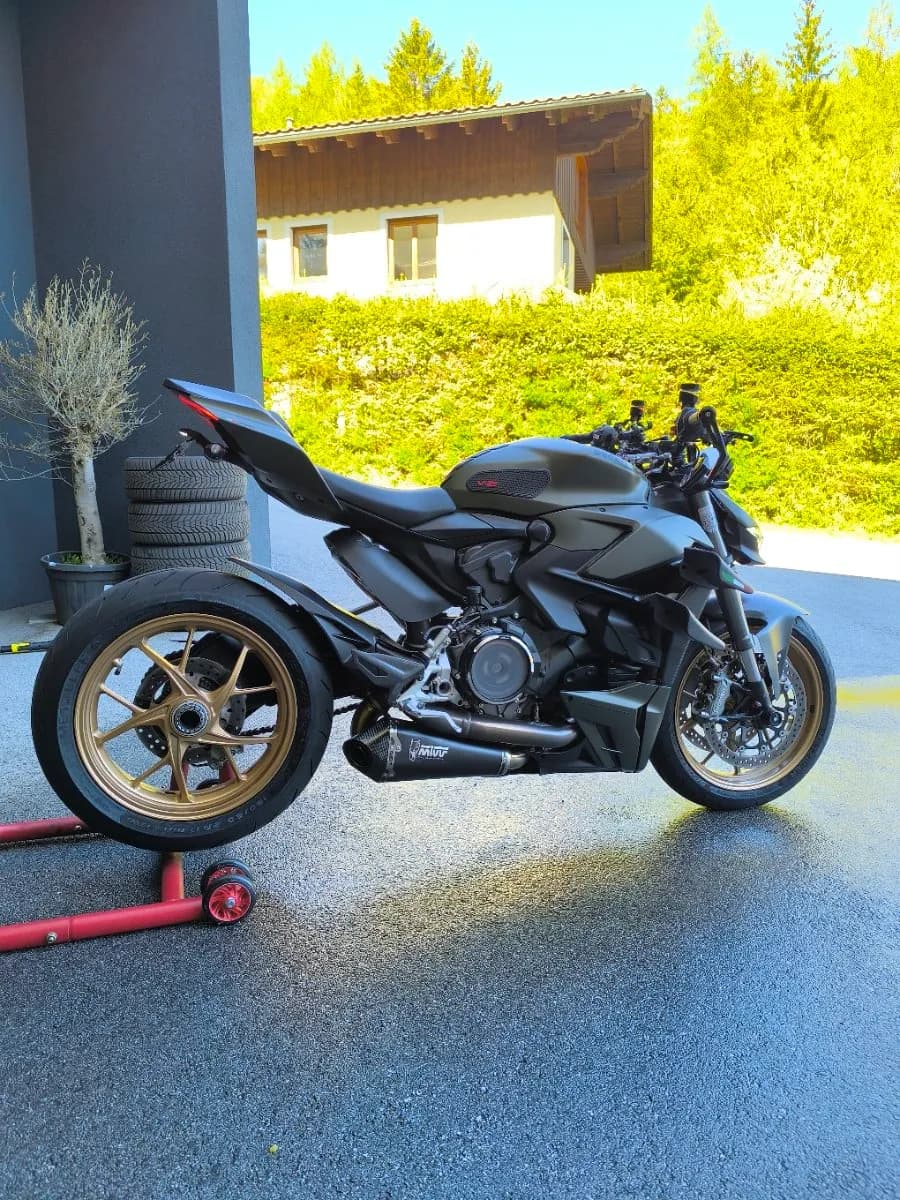 Ducati Streetfighter