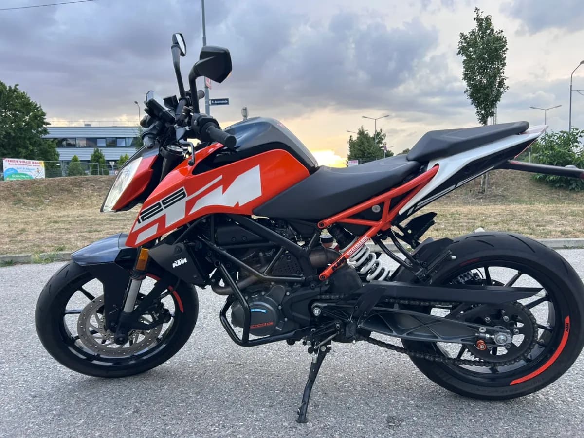KTM Duke