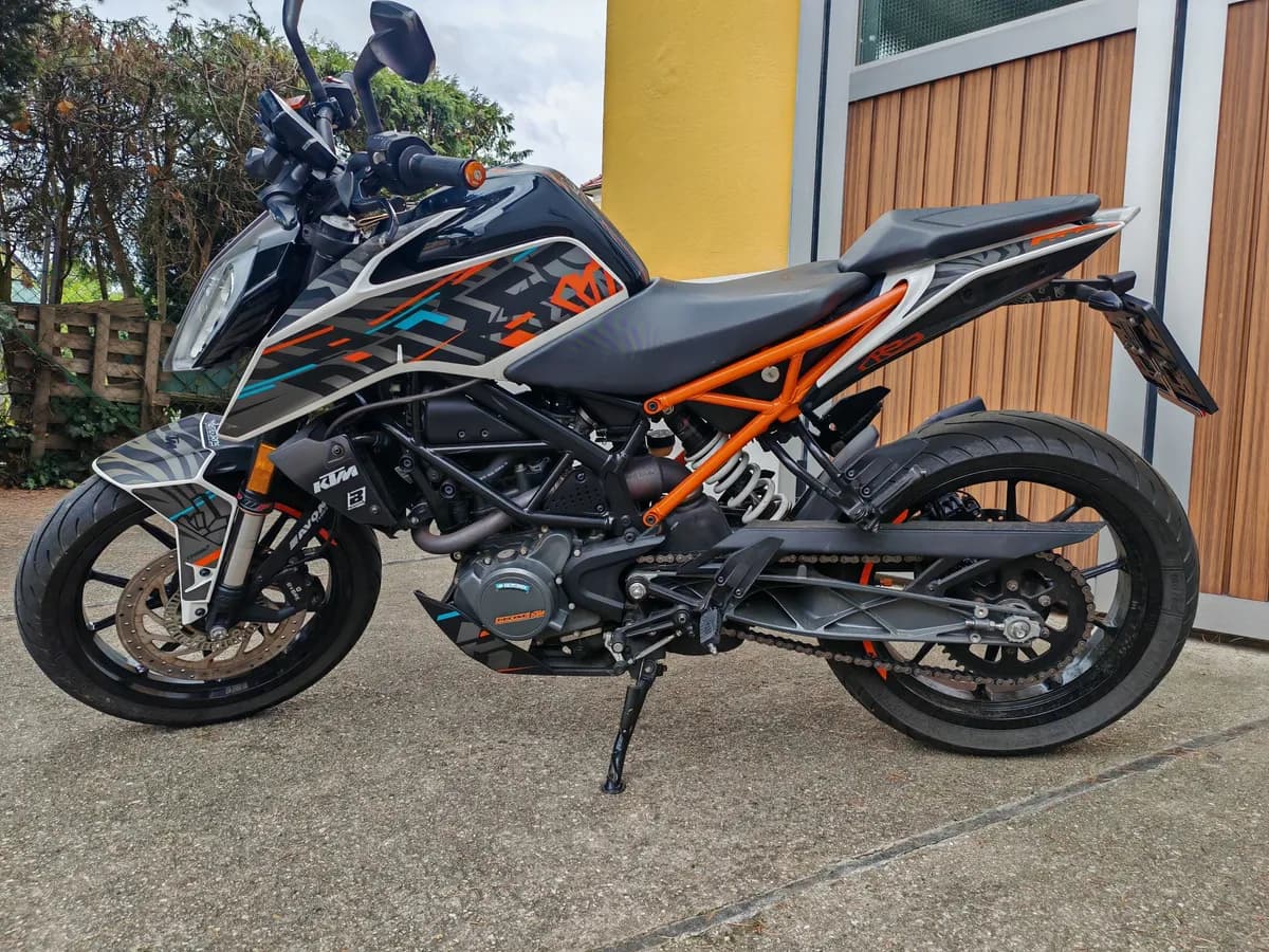 KTM Duke