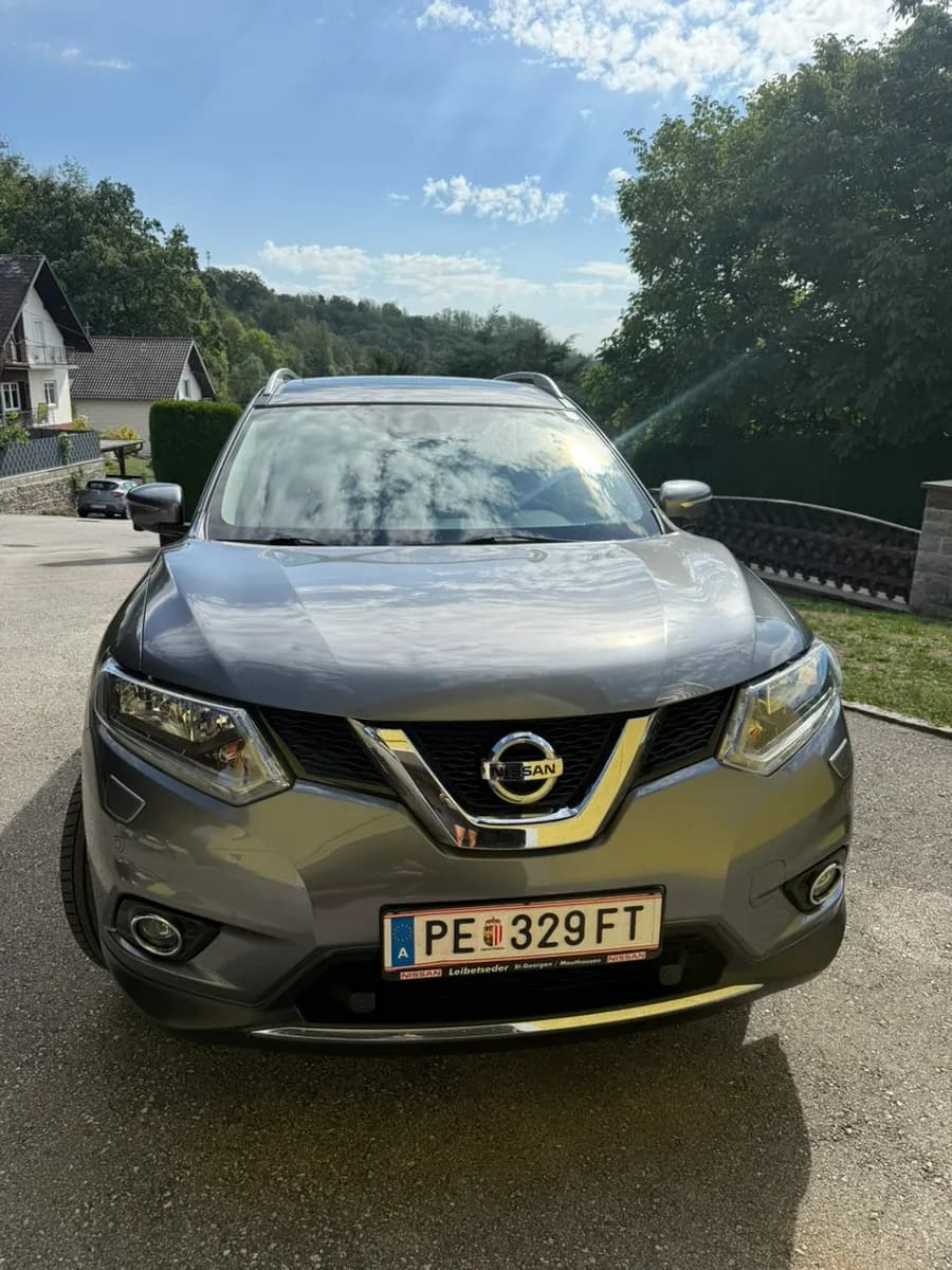 Nissan X-TRAIL