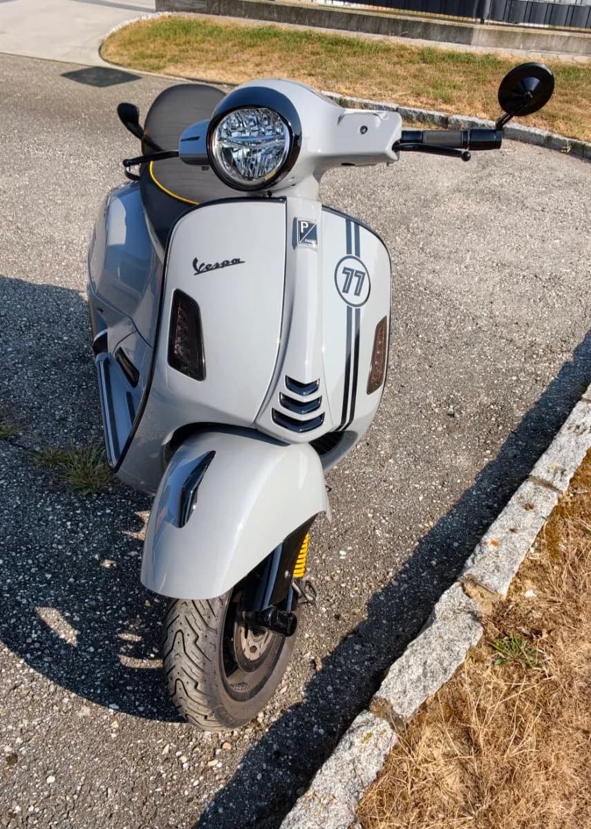 Vespa GTS
