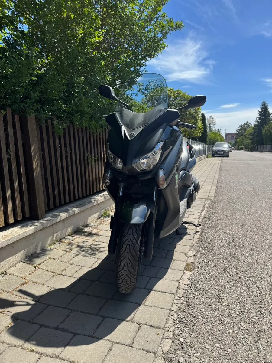 Yamaha X-Max