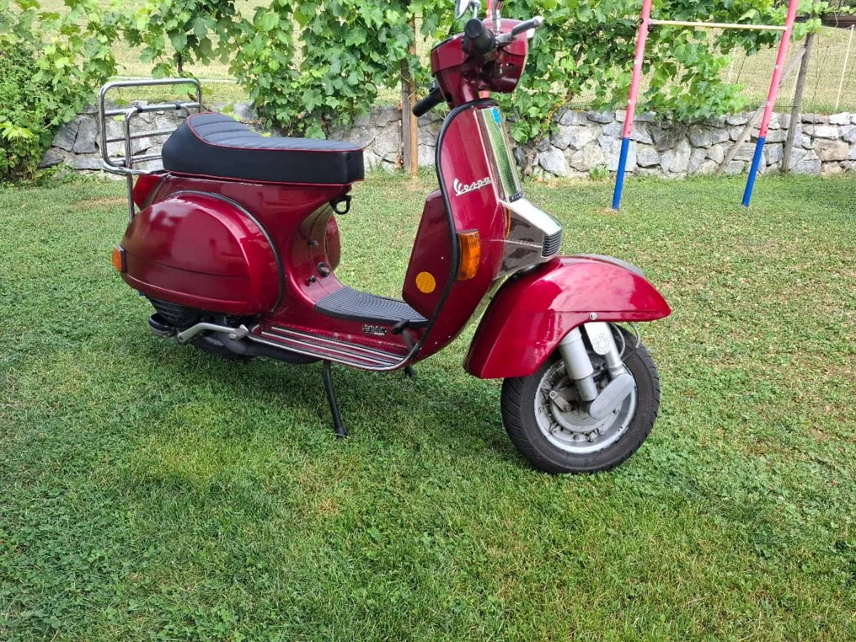 Vespa PX