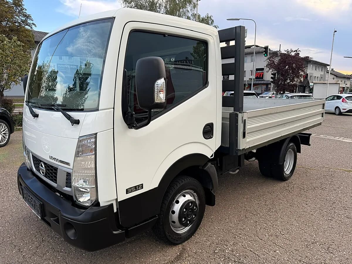 Nissan Cabstar