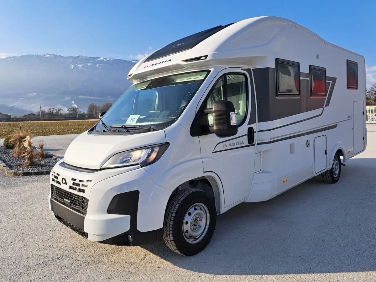 Adria Coral Axess 650 DL
