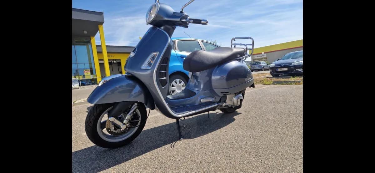 Vespa GTS