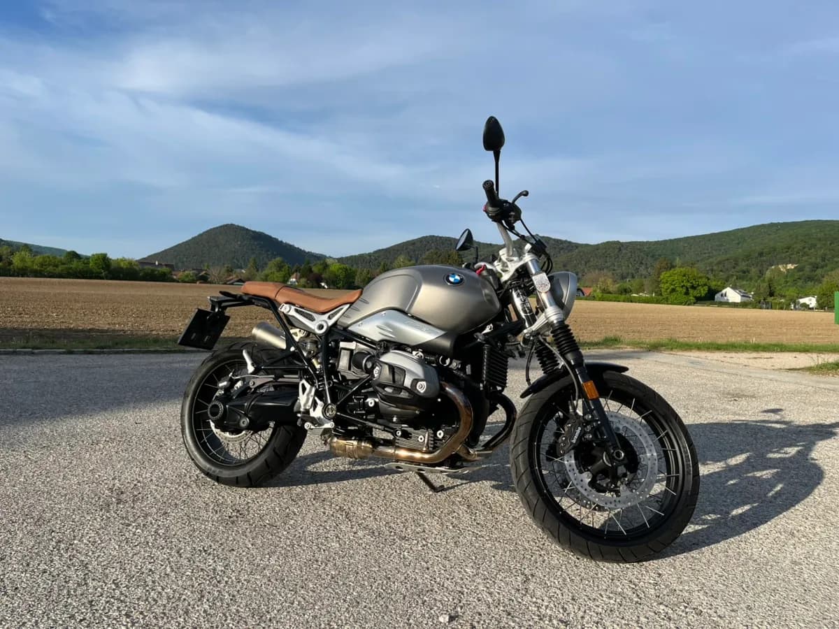 BMW R NineT
