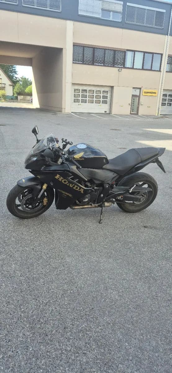 Honda CBR