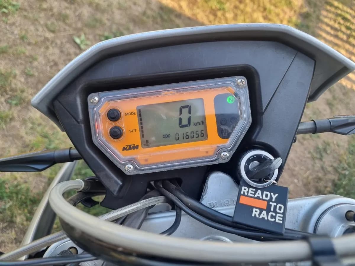 KTM 640