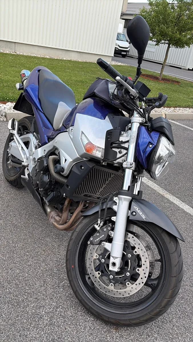 Suzuki GSR