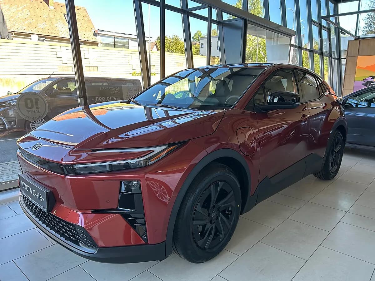 Toyota C-HR+