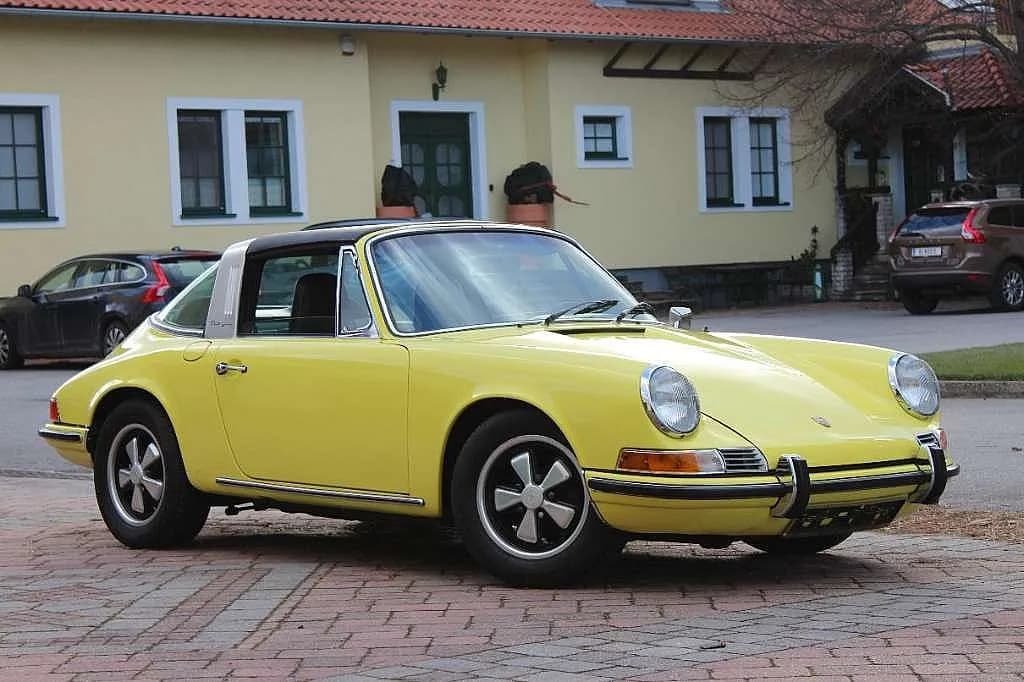 Porsche 911
