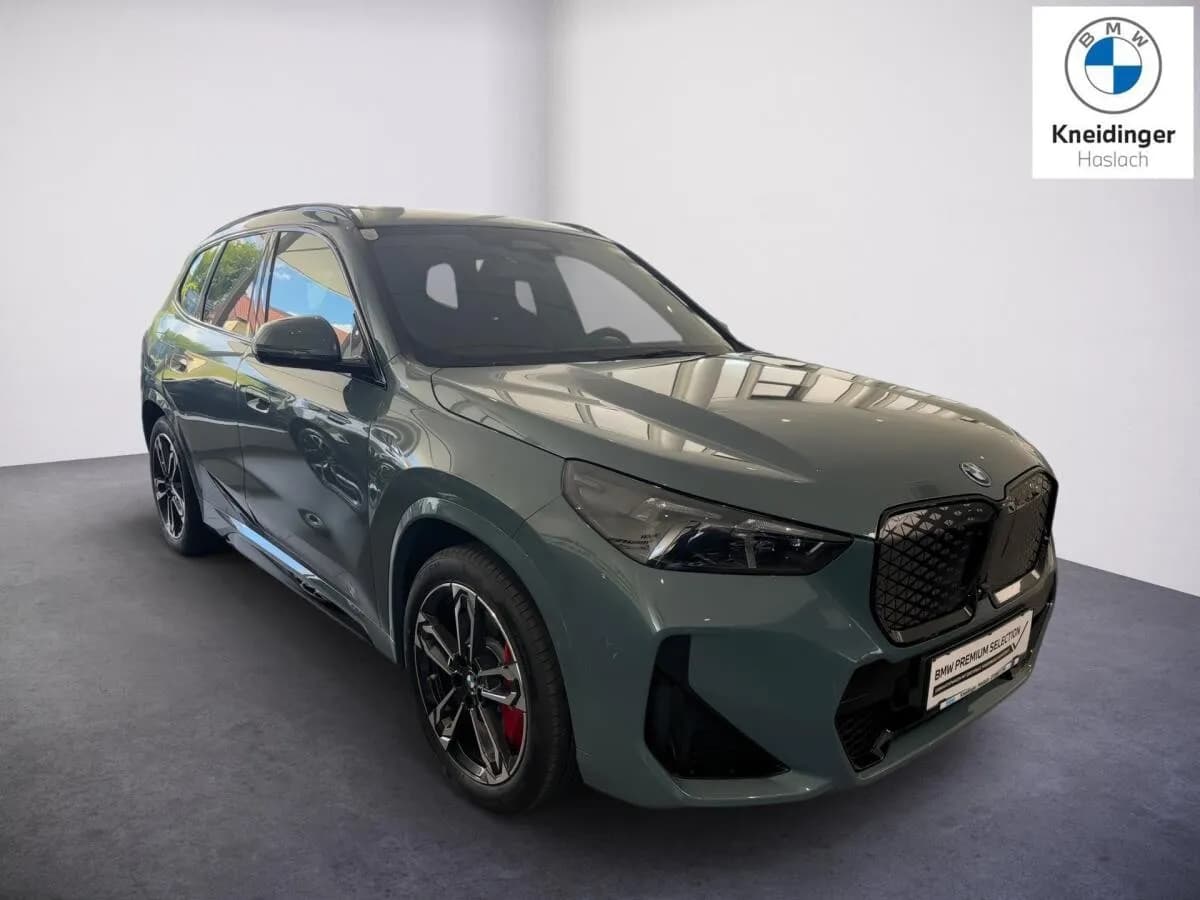 BMW iX1