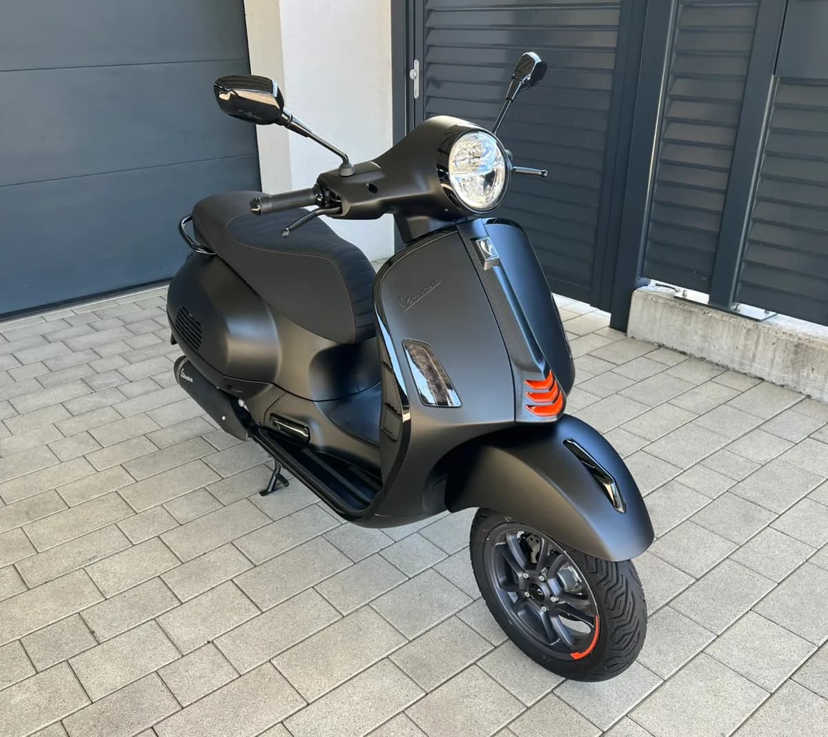 Vespa GTS