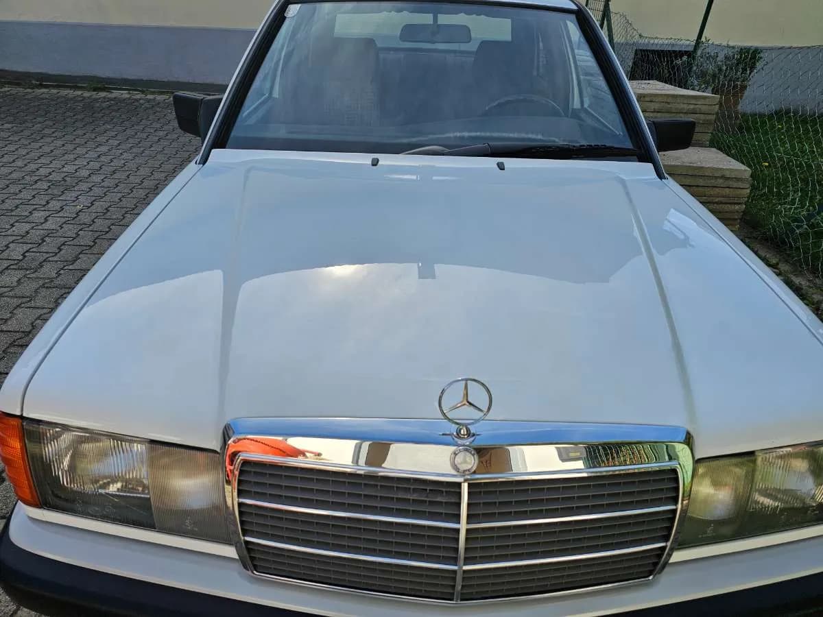 Mercedes-Benz 190