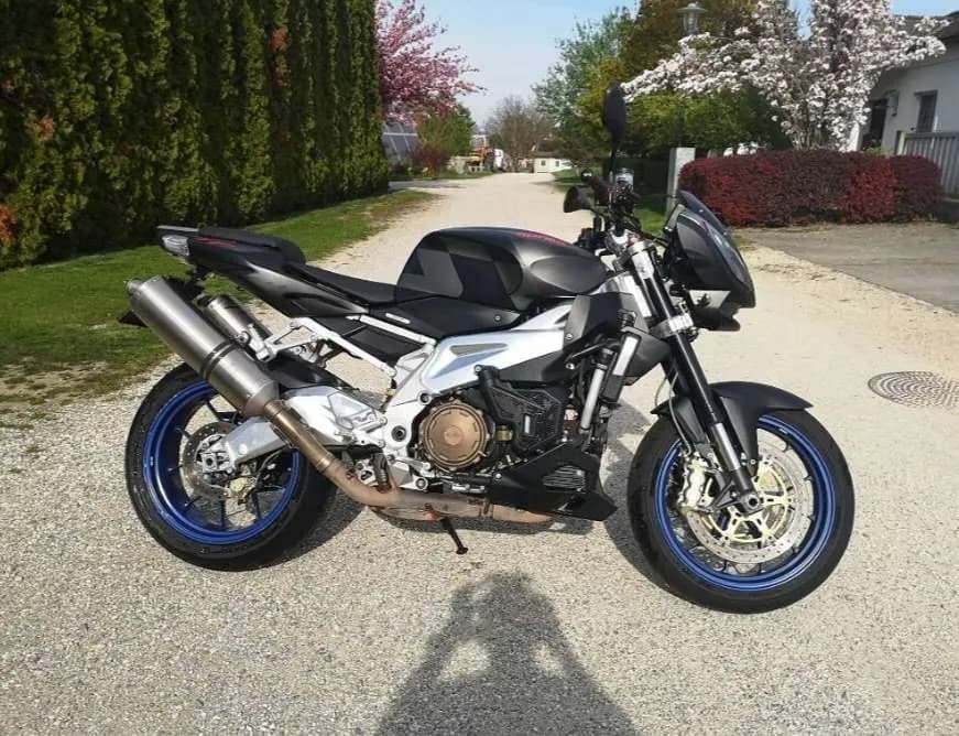 Aprilia Tuono