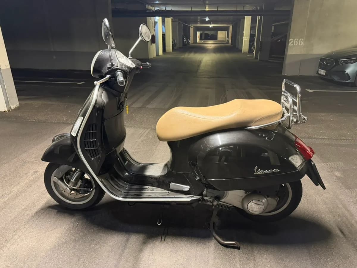 Vespa GTS