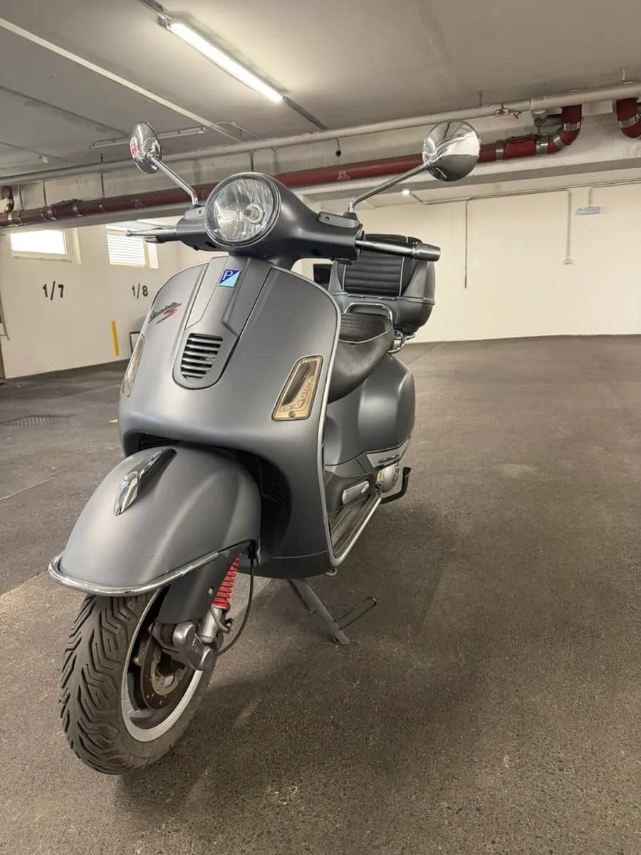 Vespa GTS