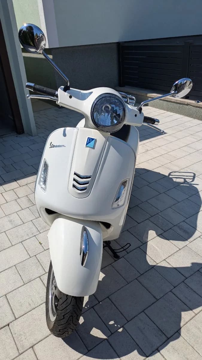 Vespa GTS
