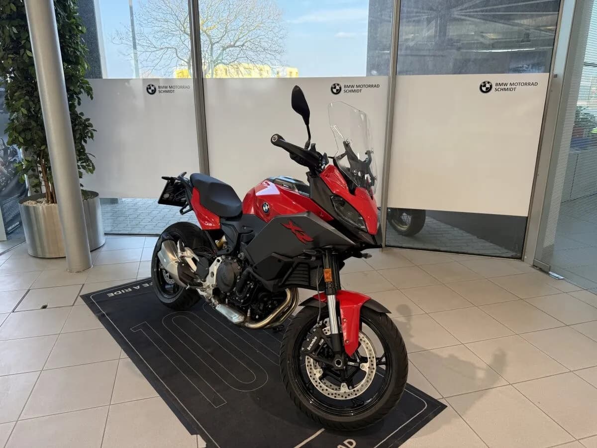 BMW F 900 XR