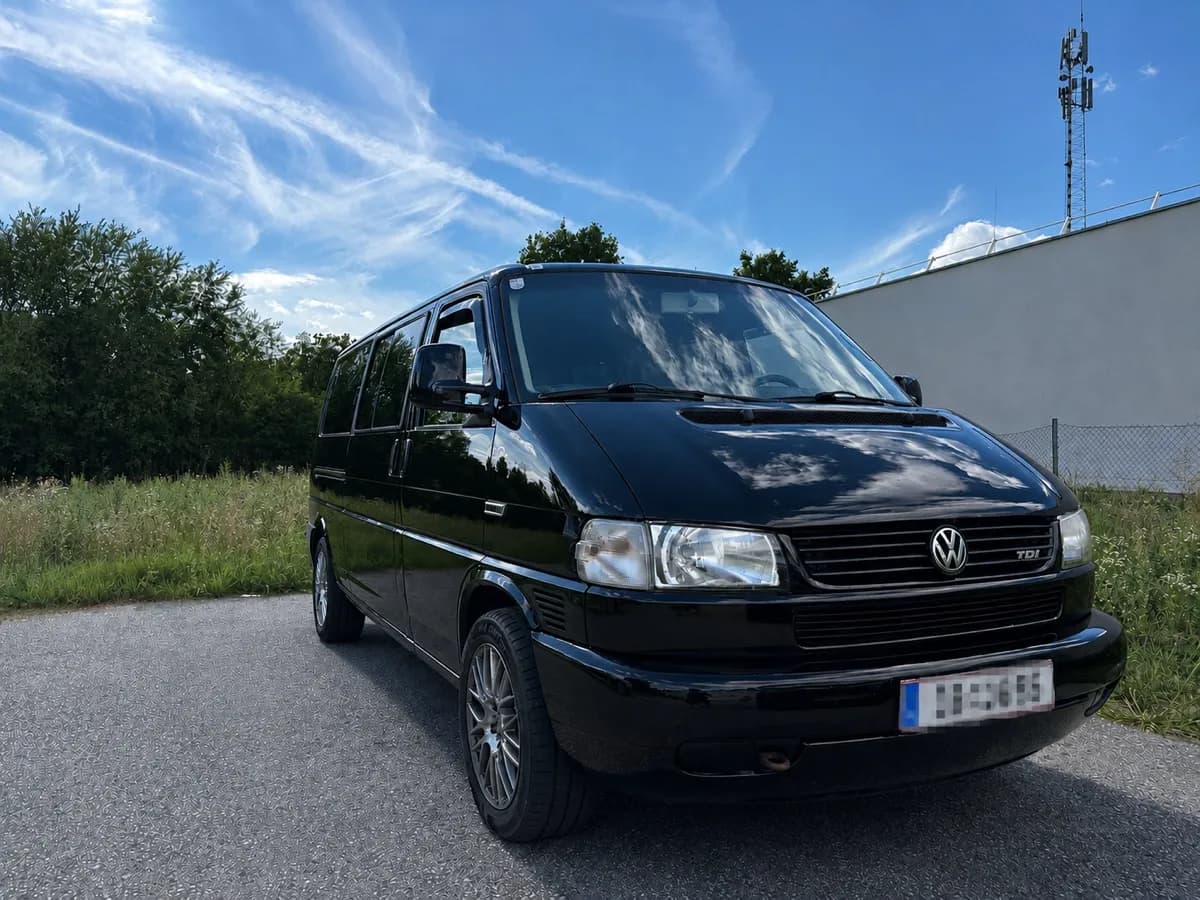 VW Caravelle