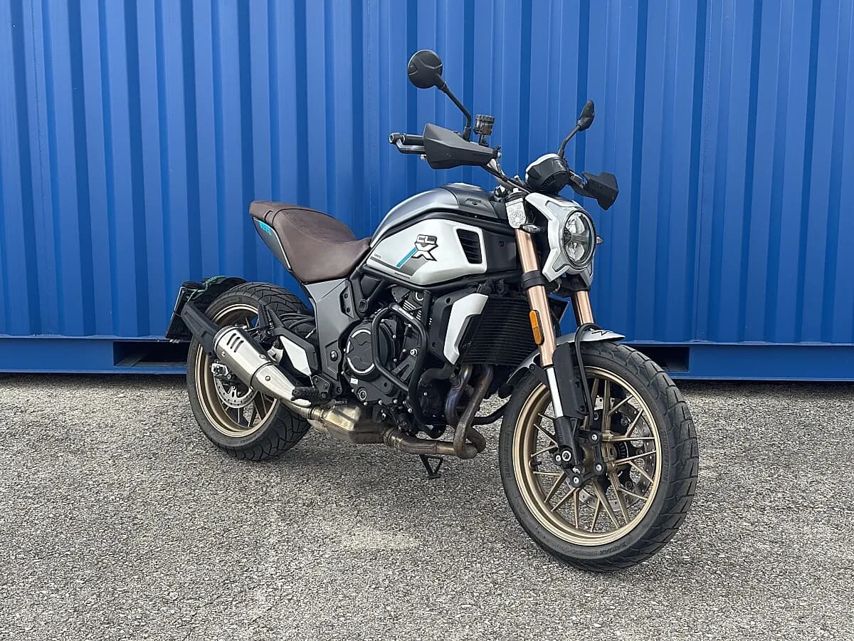 CFMOTO 700