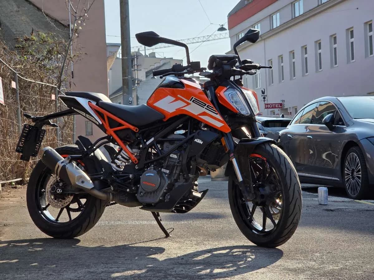 KTM Duke