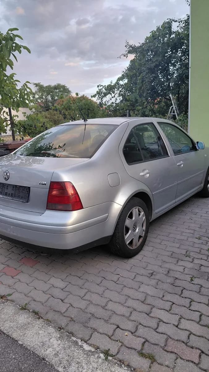 VW Bora