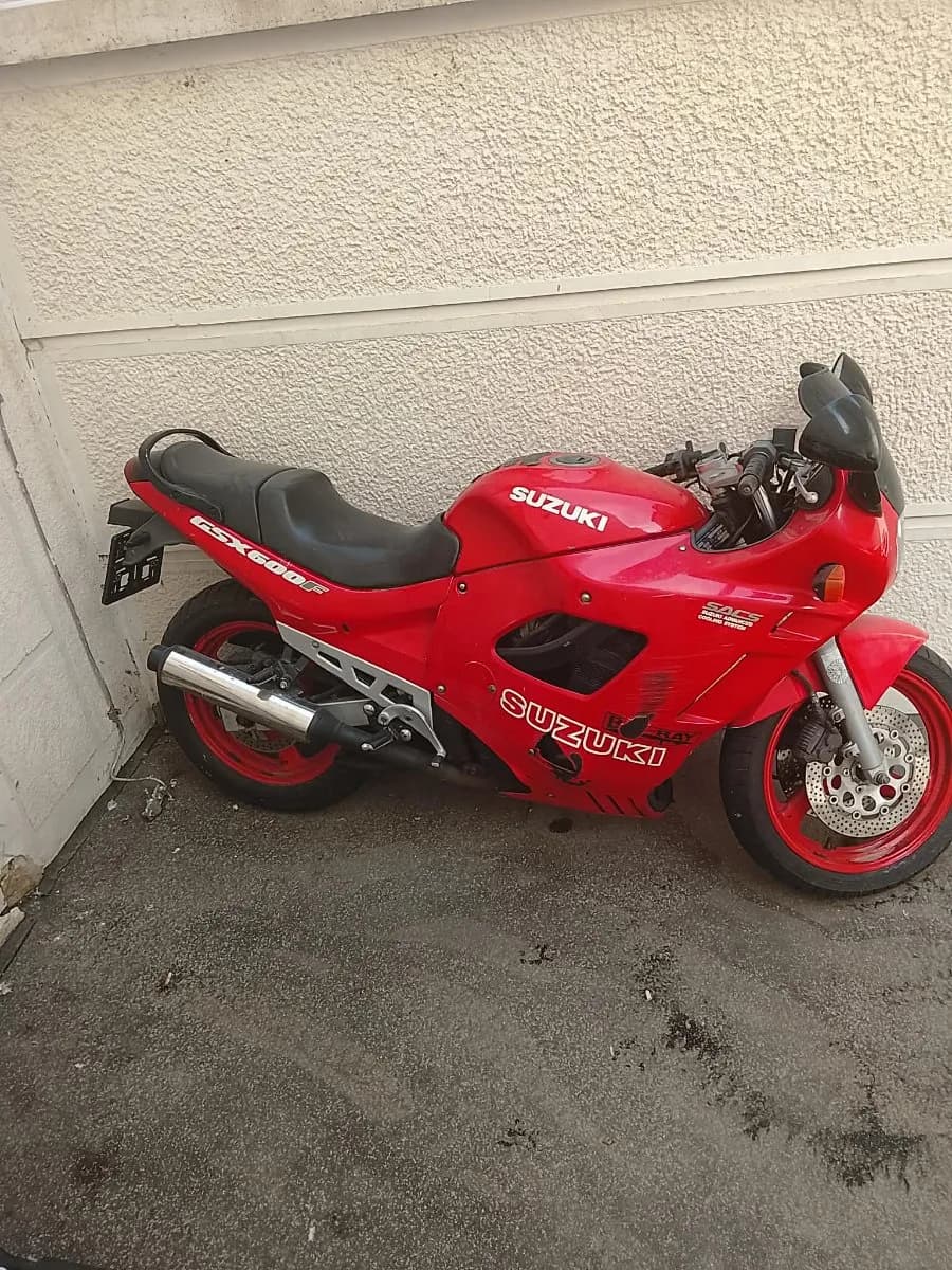 Suzuki GSX