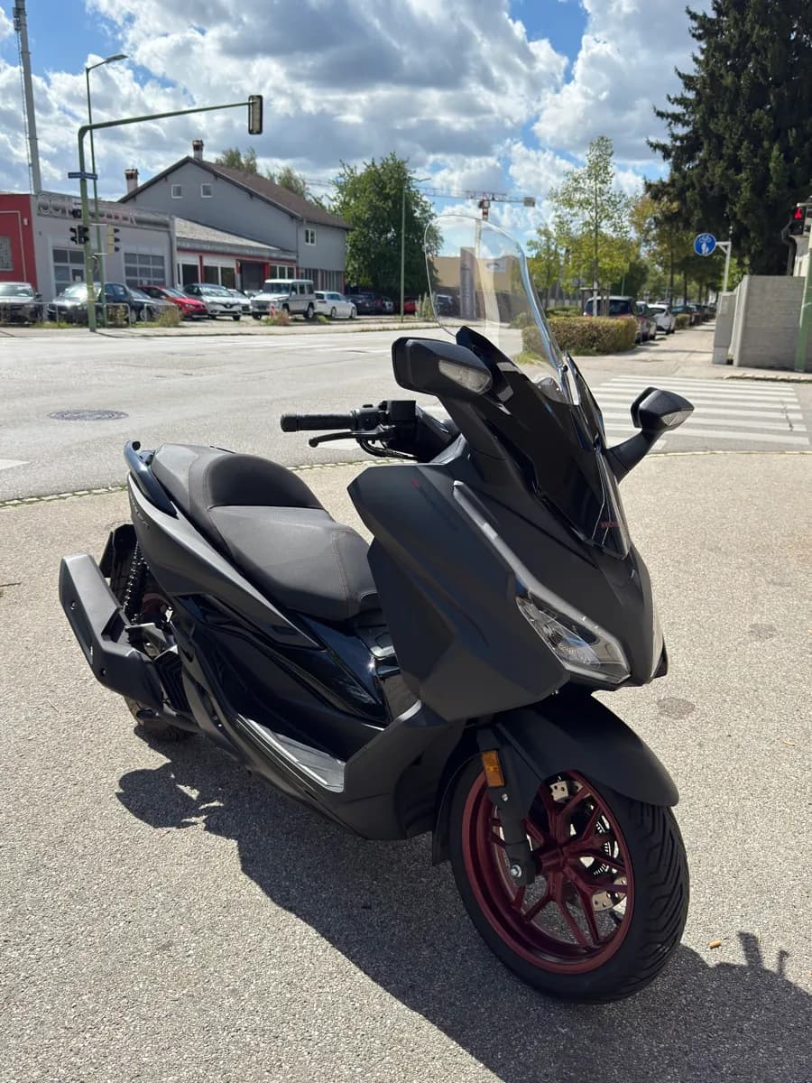 Honda Forza