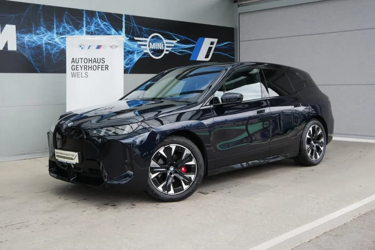 BMW iX