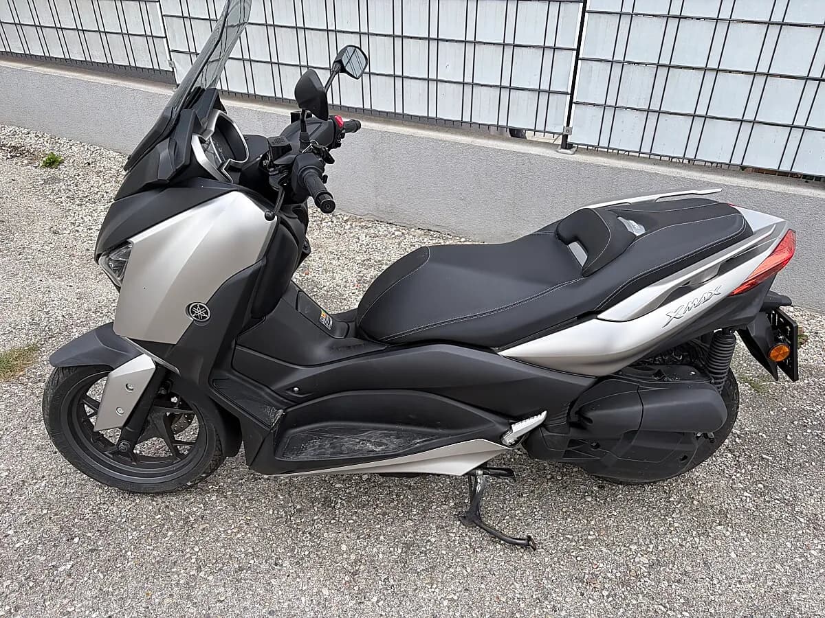 Yamaha X-Max