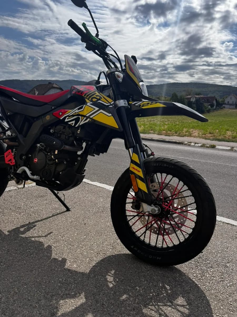 Aprilia SX