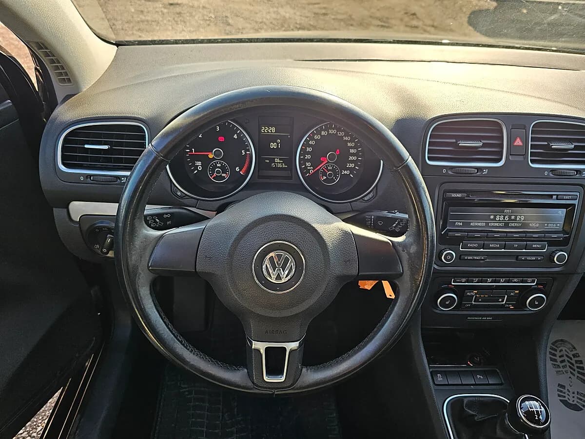 VW Golf