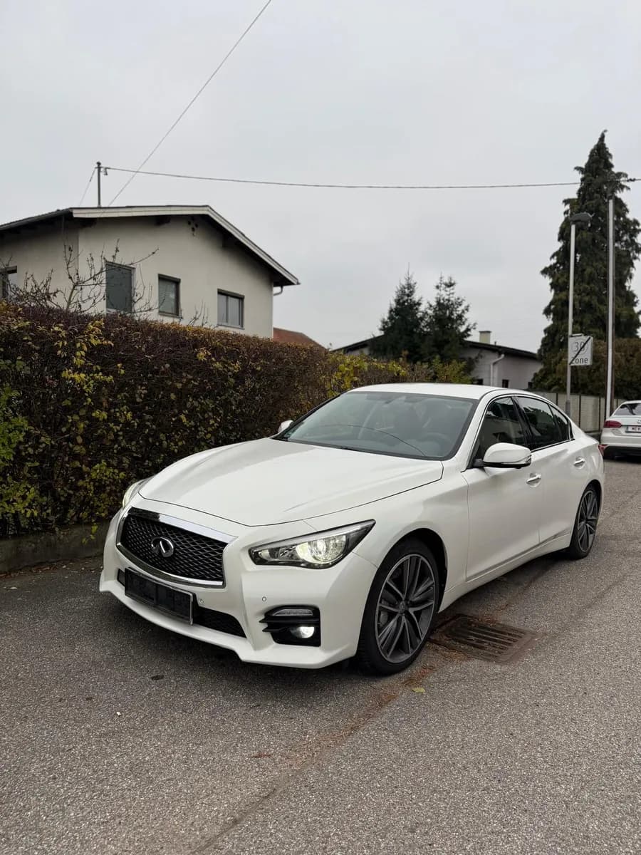 Infiniti Q50