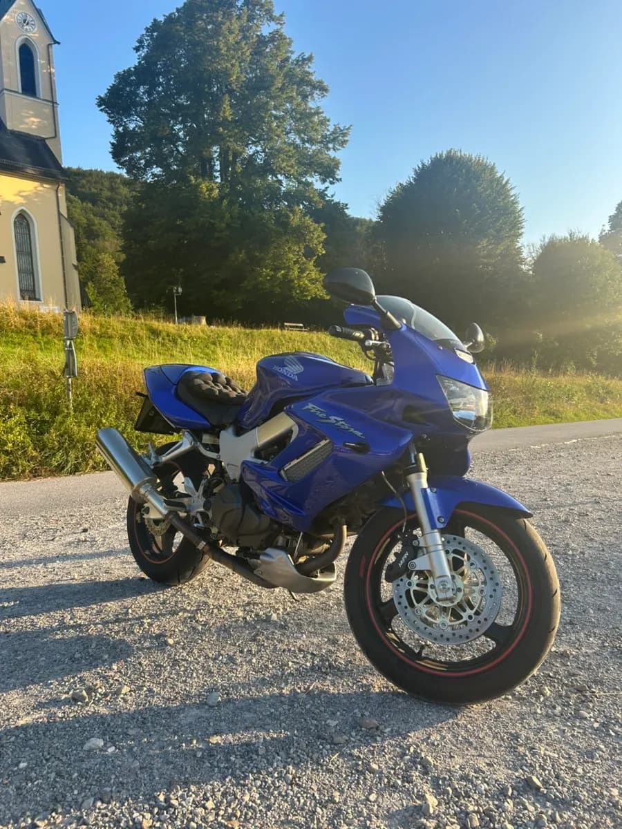 Honda VTR