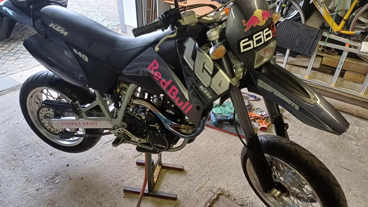 KTM 640