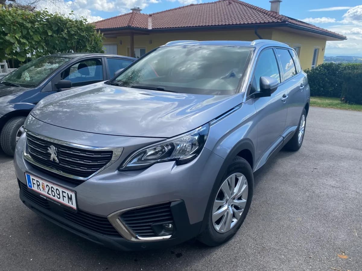 Peugeot 5008
