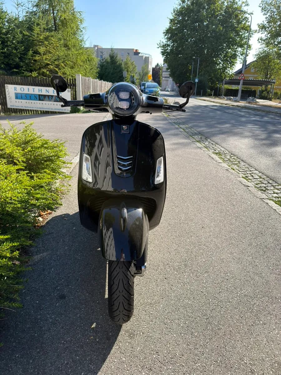 Vespa GTS