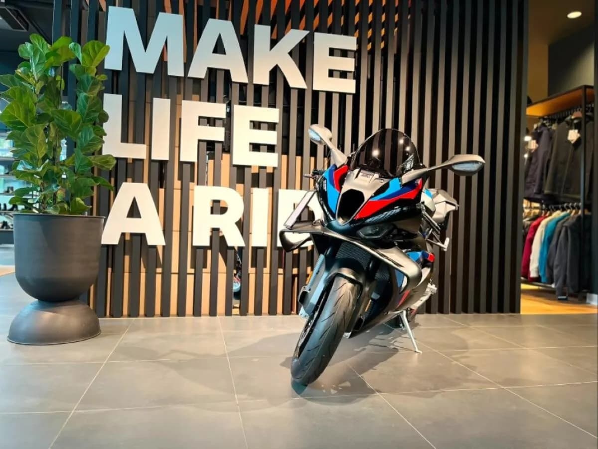 BMW M 1000 RR