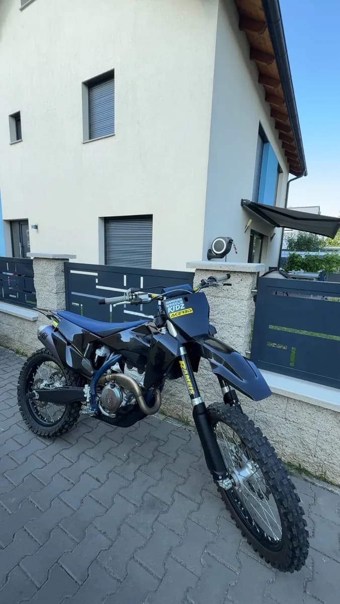 Husqvarna FC
