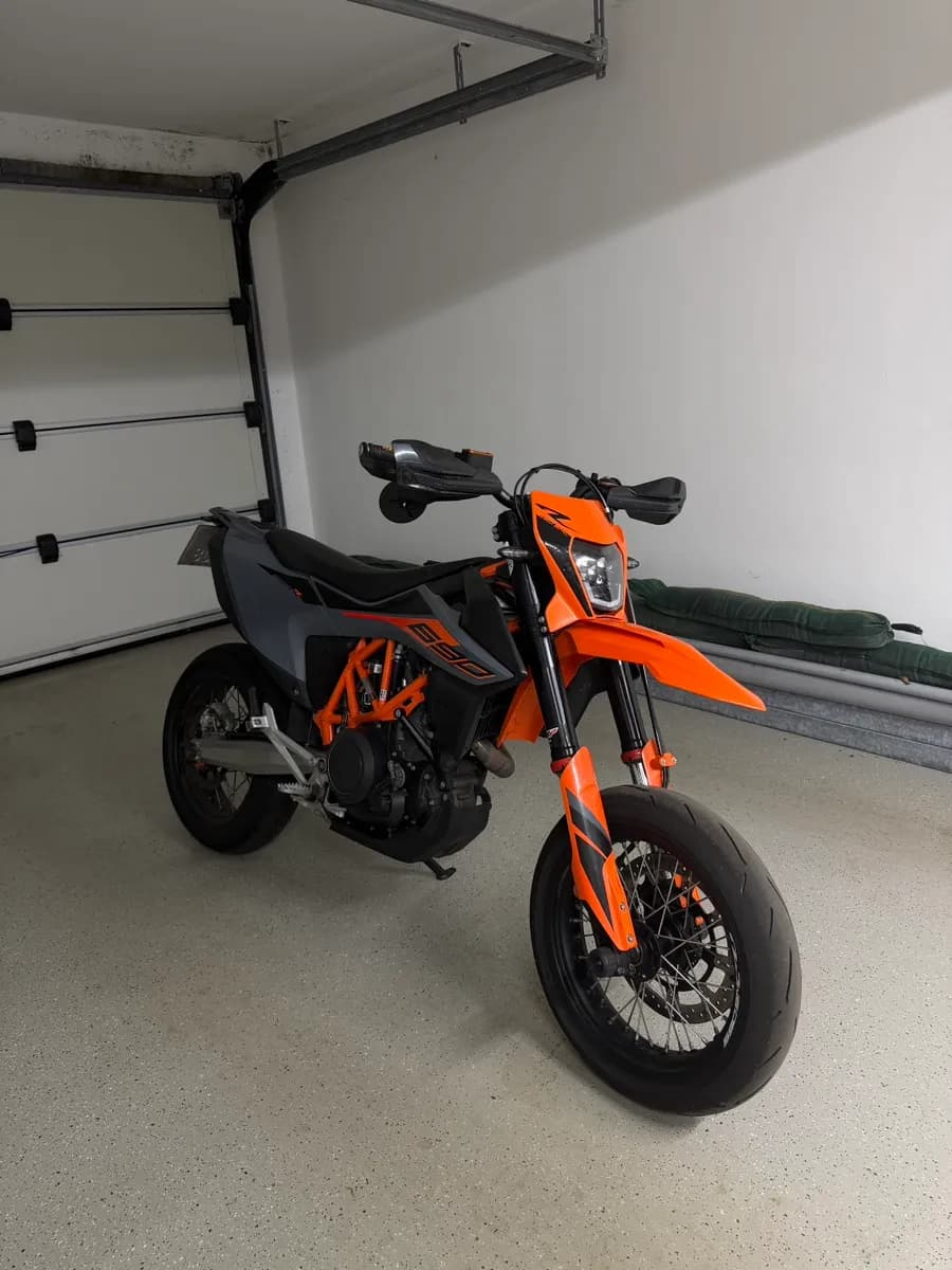 KTM 690