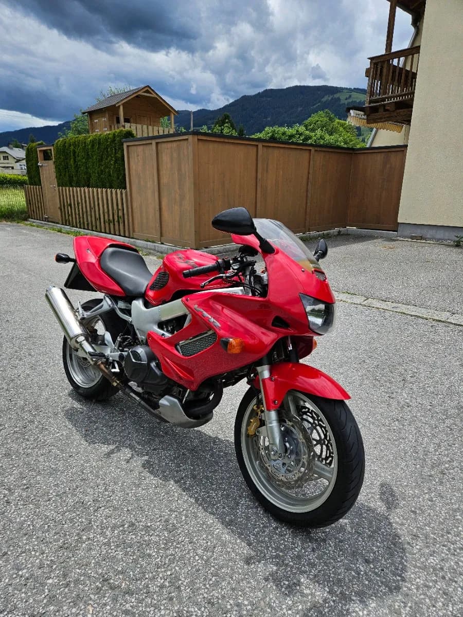 Honda VTR