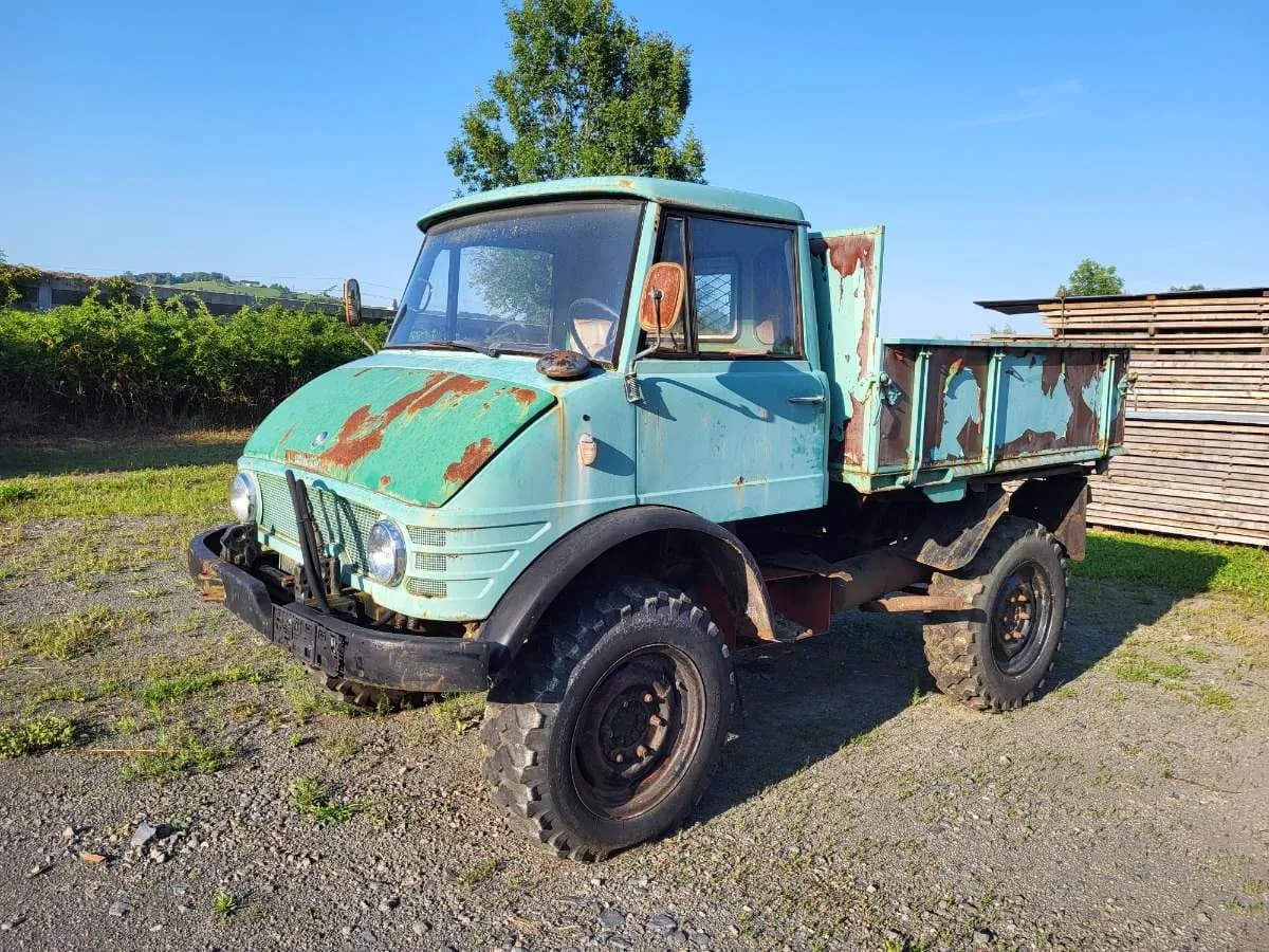 Mercedes-Benz Unimog
