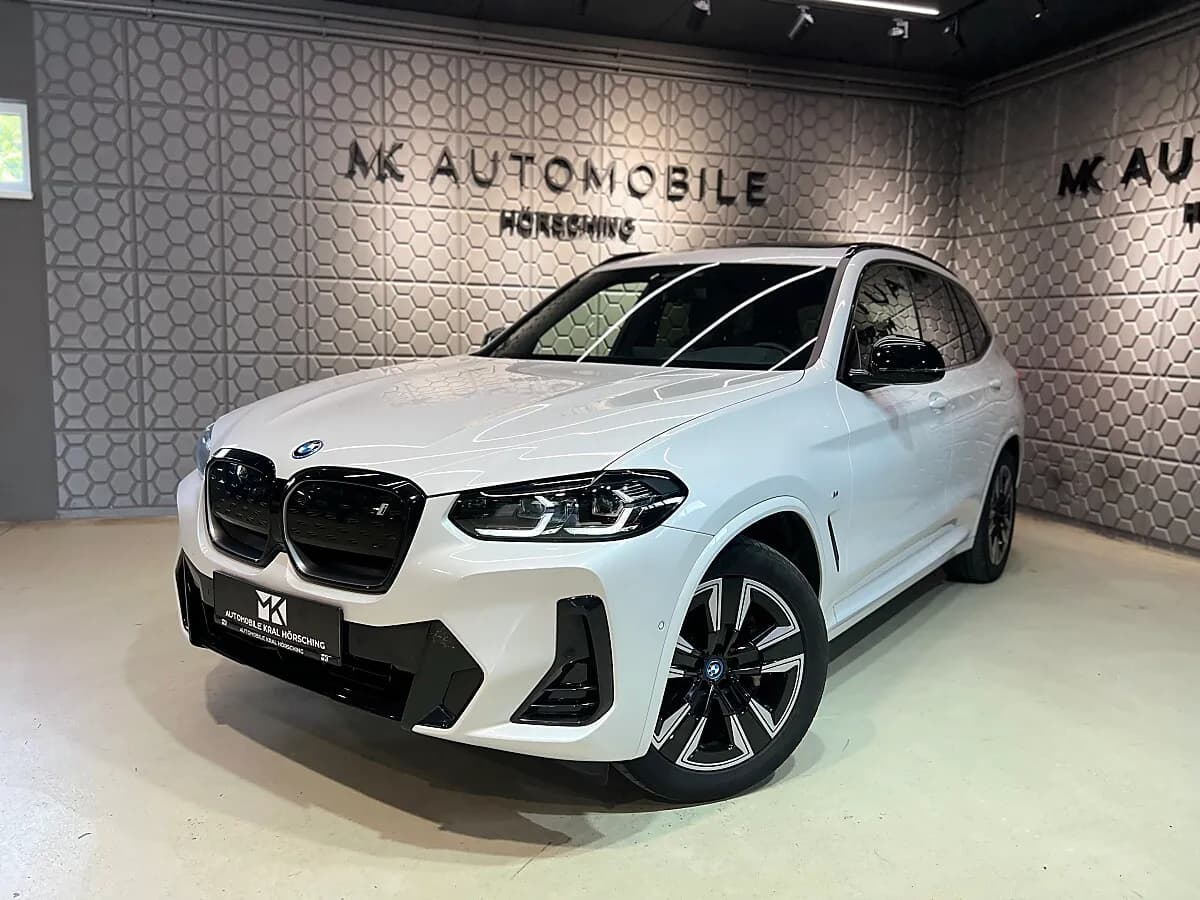 BMW iX3