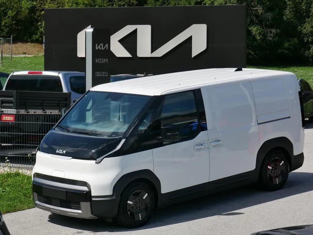 KIA PV5