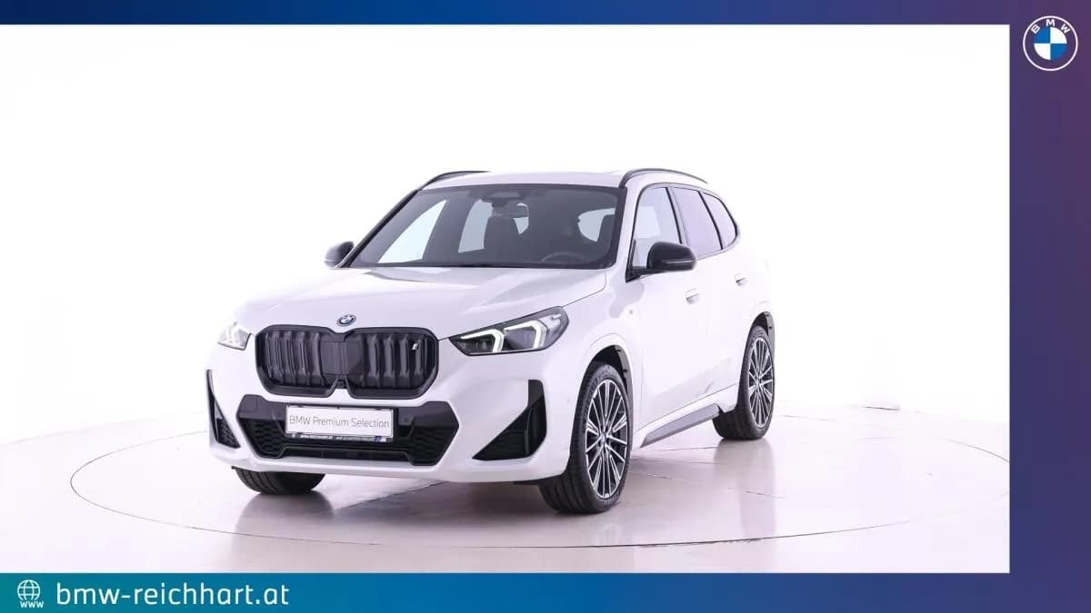 BMW iX1