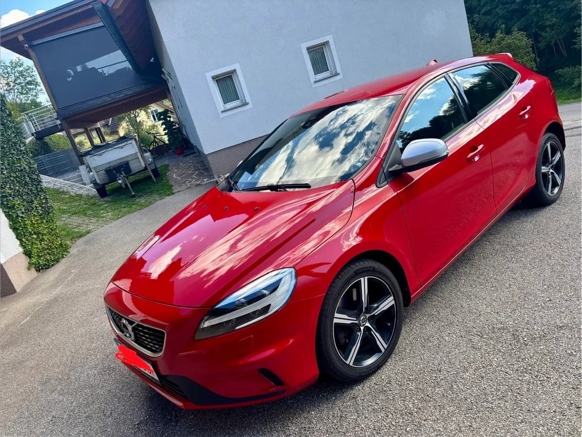 Volvo V40