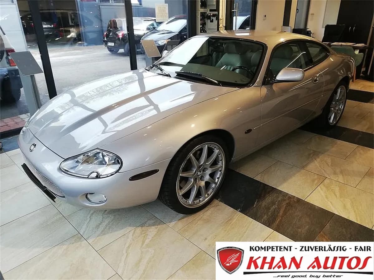 Jaguar XK8